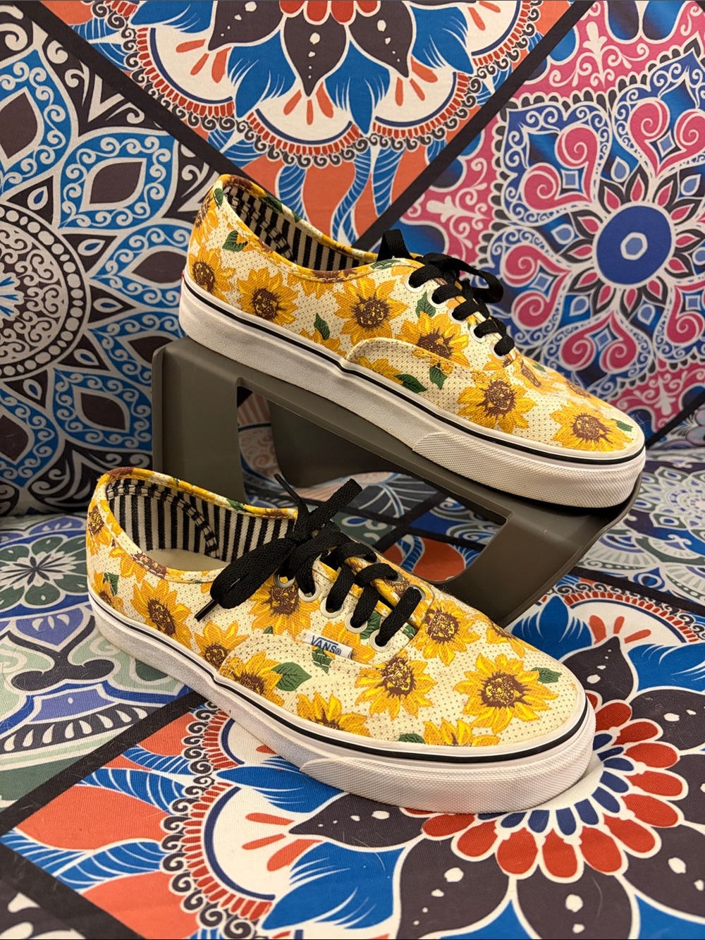 Vans Kids Sunflower Print Canvas Sneakers - Yellow & Black